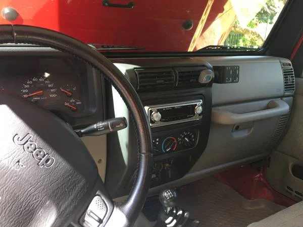 00J0J_dMqJxakAVWT_600x450.webp