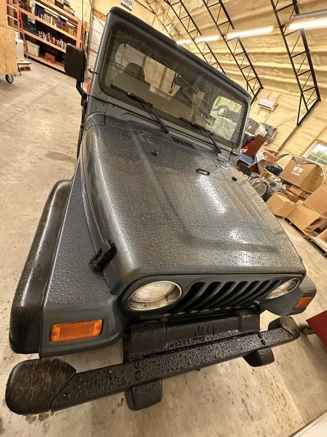 02jeep6a.webp
