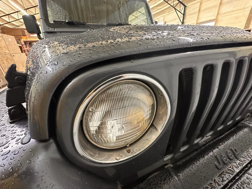 02jeep7a.webp