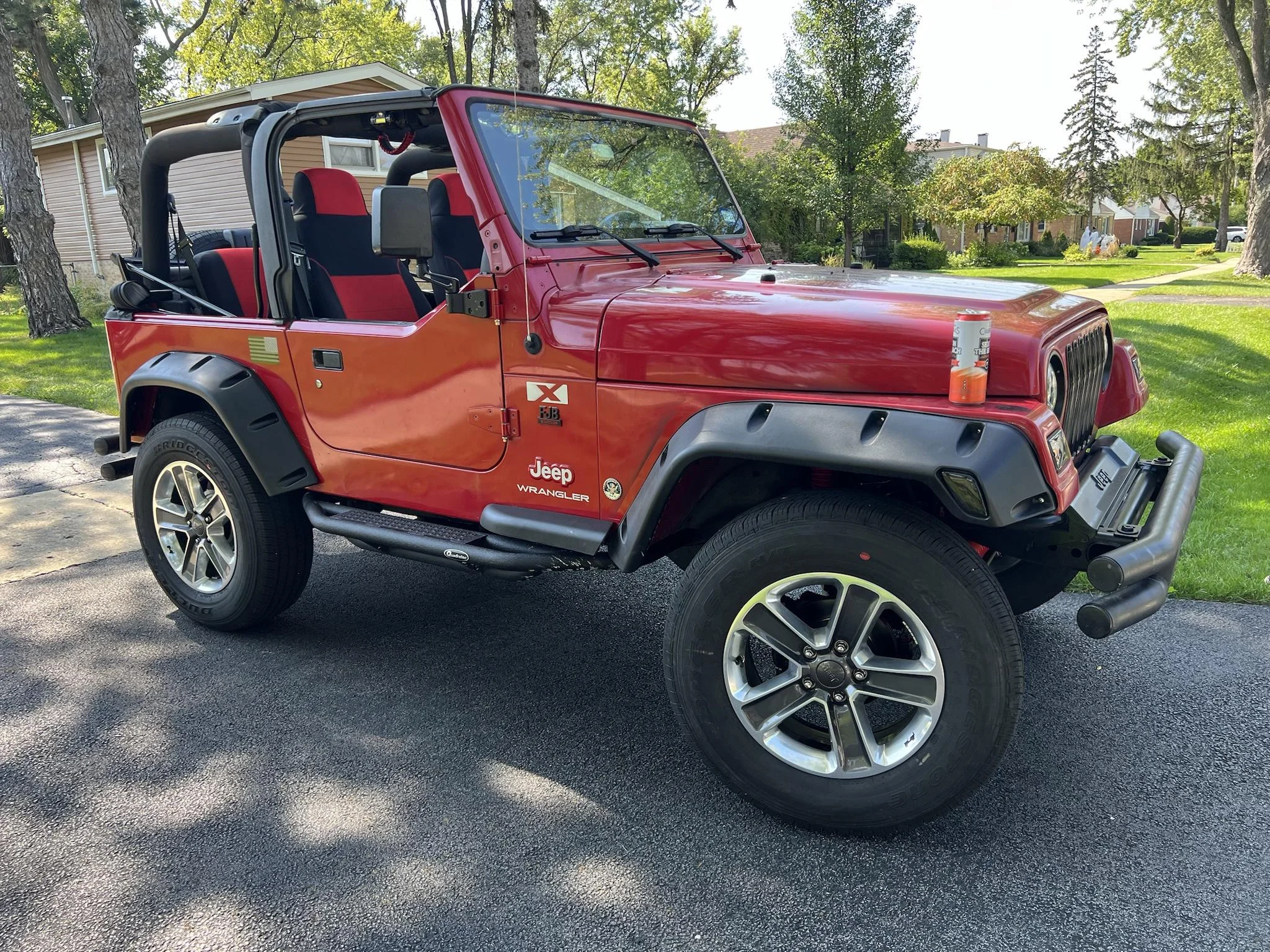 0MKT1SB.jpg