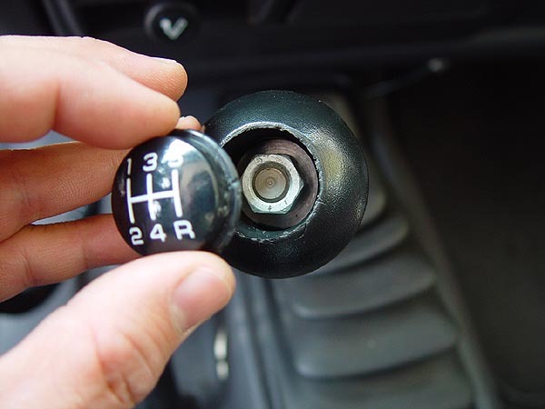 Shift knob removal | Jeep Wrangler TJ Forum
