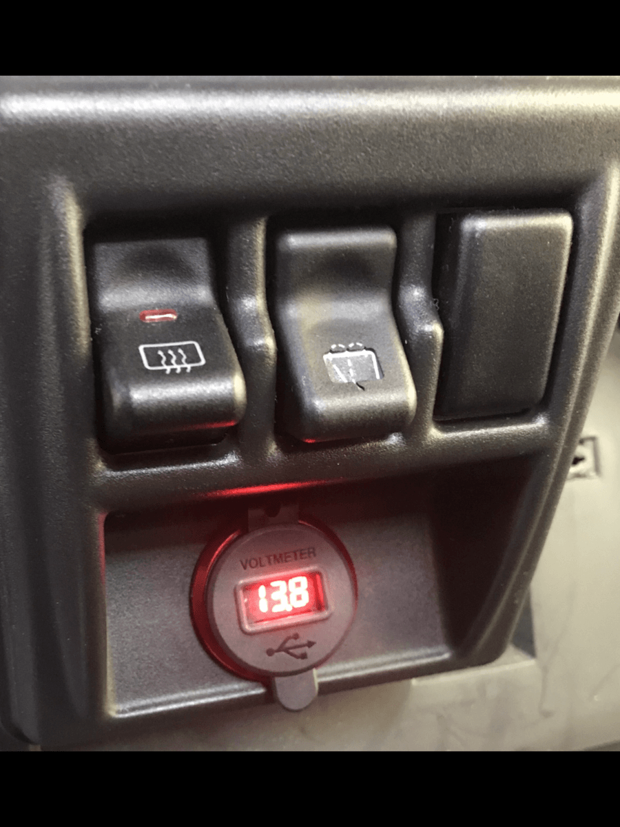 Cigarette lighter outlet can't charge a phone | Jeep Wrangler TJ Forum