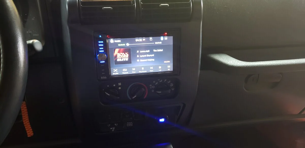 14 radio.jpg