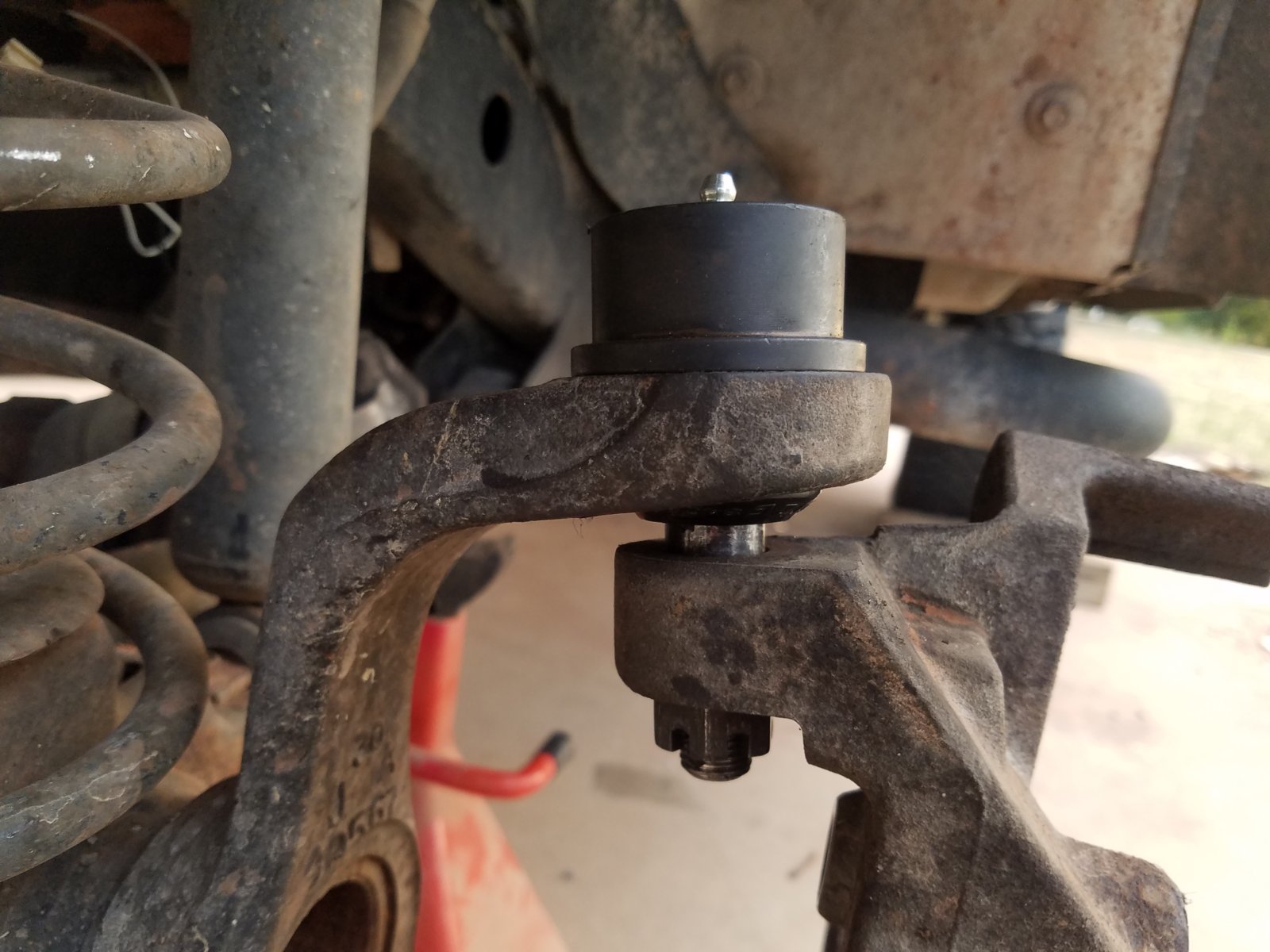 Gap doesn't look right on Moog ball joint install | Jeep Wrangler TJ Forum