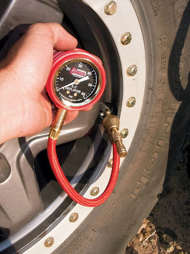 154-0809-01-z%2B10-tire-deflators%2Bcurrie-ez-deflator.webp