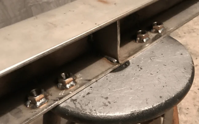 77084