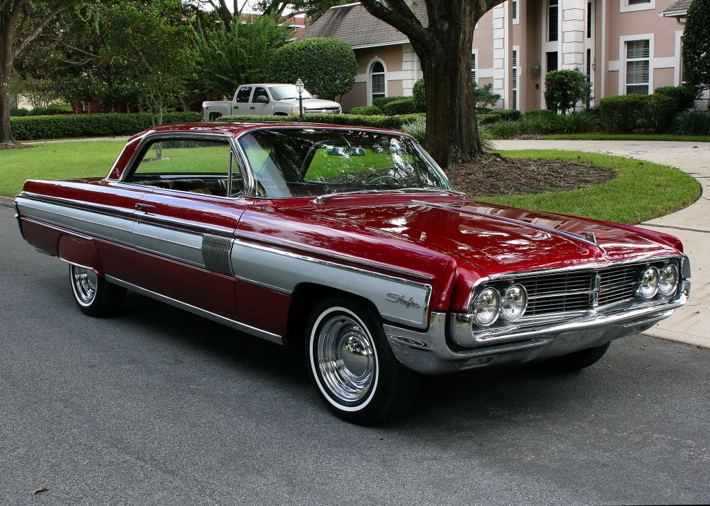 1962_oldsmobile_starfire_coupe_by_spw69-d6zn57h.jpg