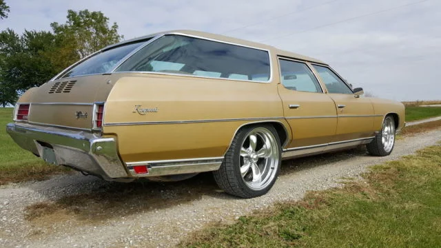 1971-chevrolet-impala-kingswood-station-wagon-original-survivor-clean-cruiser-4.webp