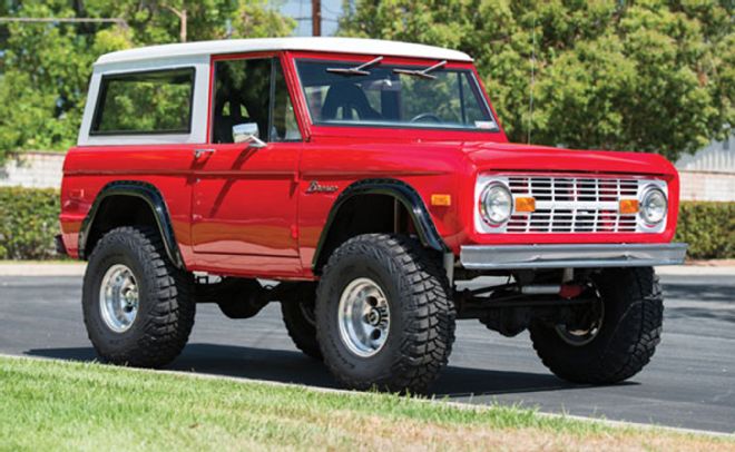 1974-ford-bronco-auctions-america--1--front-three-quarter.jpg