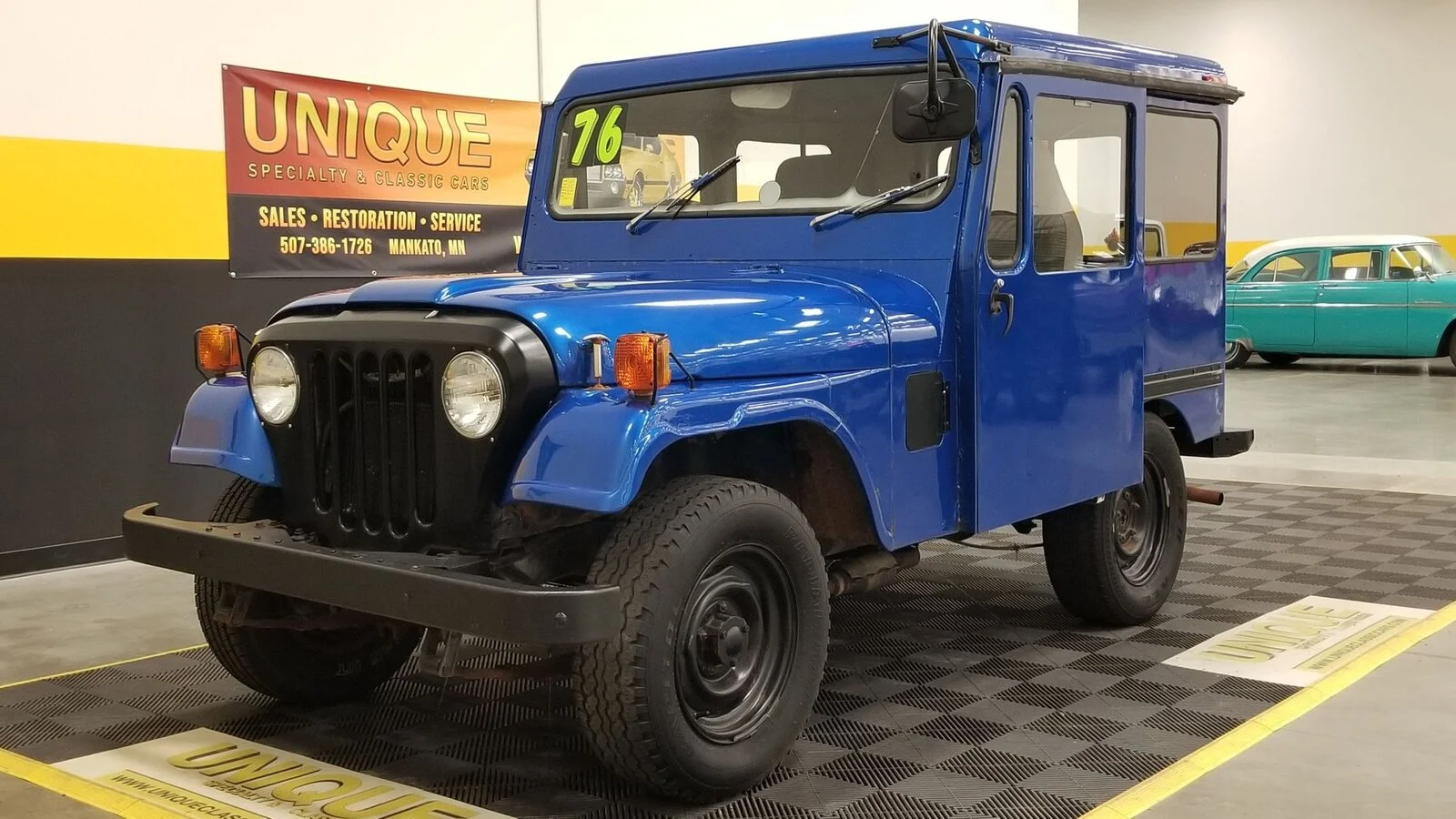1976-am-general-jeep-dj-5d.webp