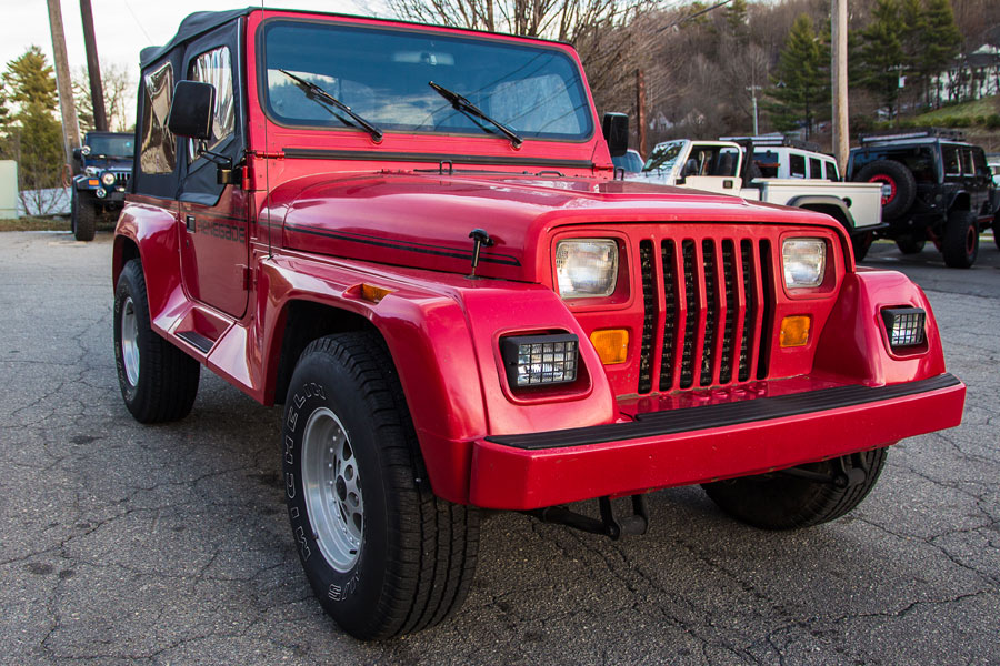 1991-jeep-wrangler-yj-renegade-front-grille-red.jpg