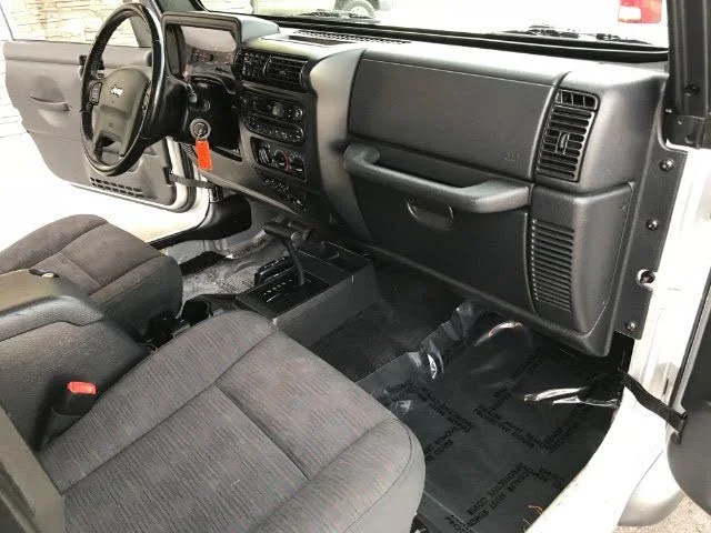 2005_jeep_wrangler__19.webp