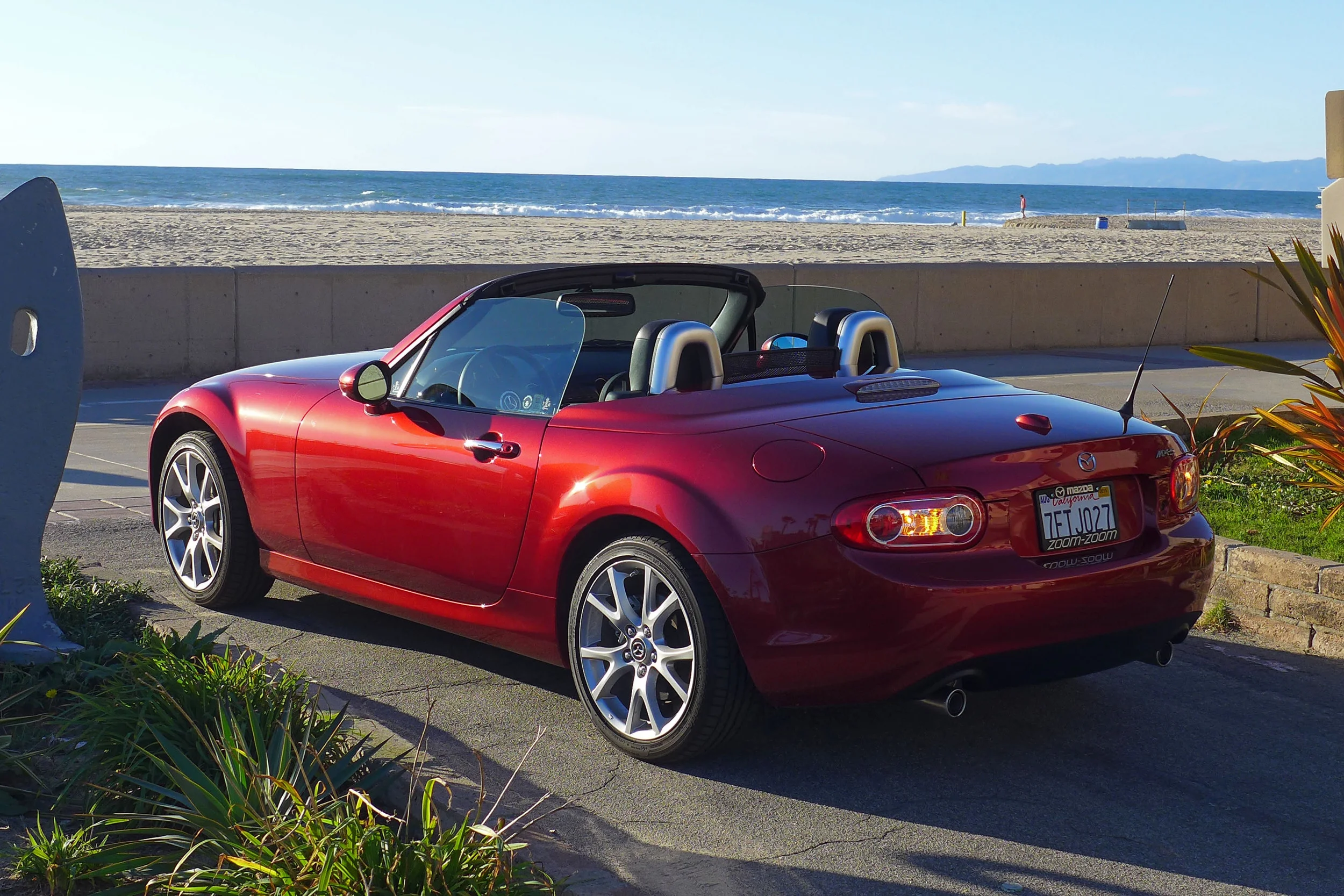 2015-MX-5-rear-three-quarter.webp