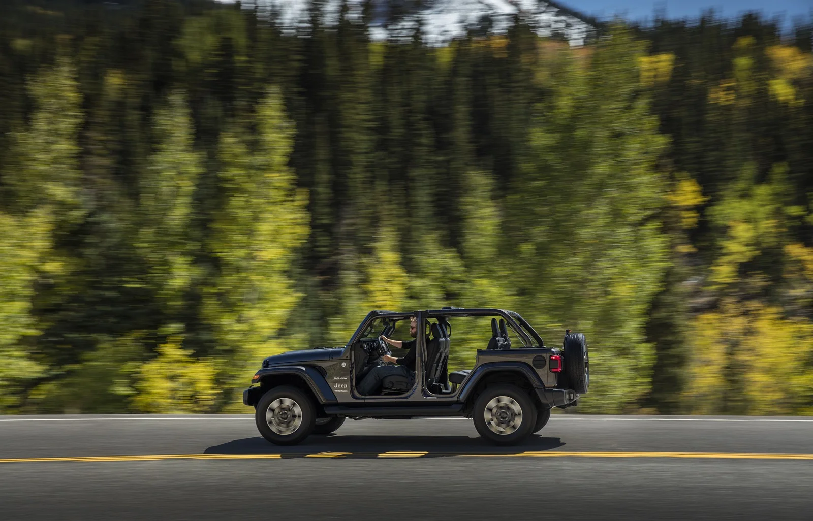 2018-Jeep-Wrangler-JL-27.webp