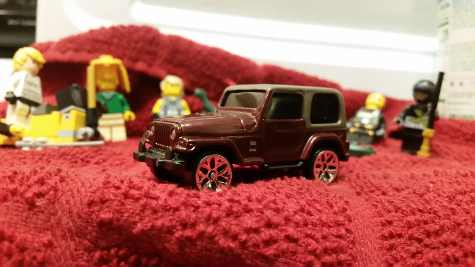 76832