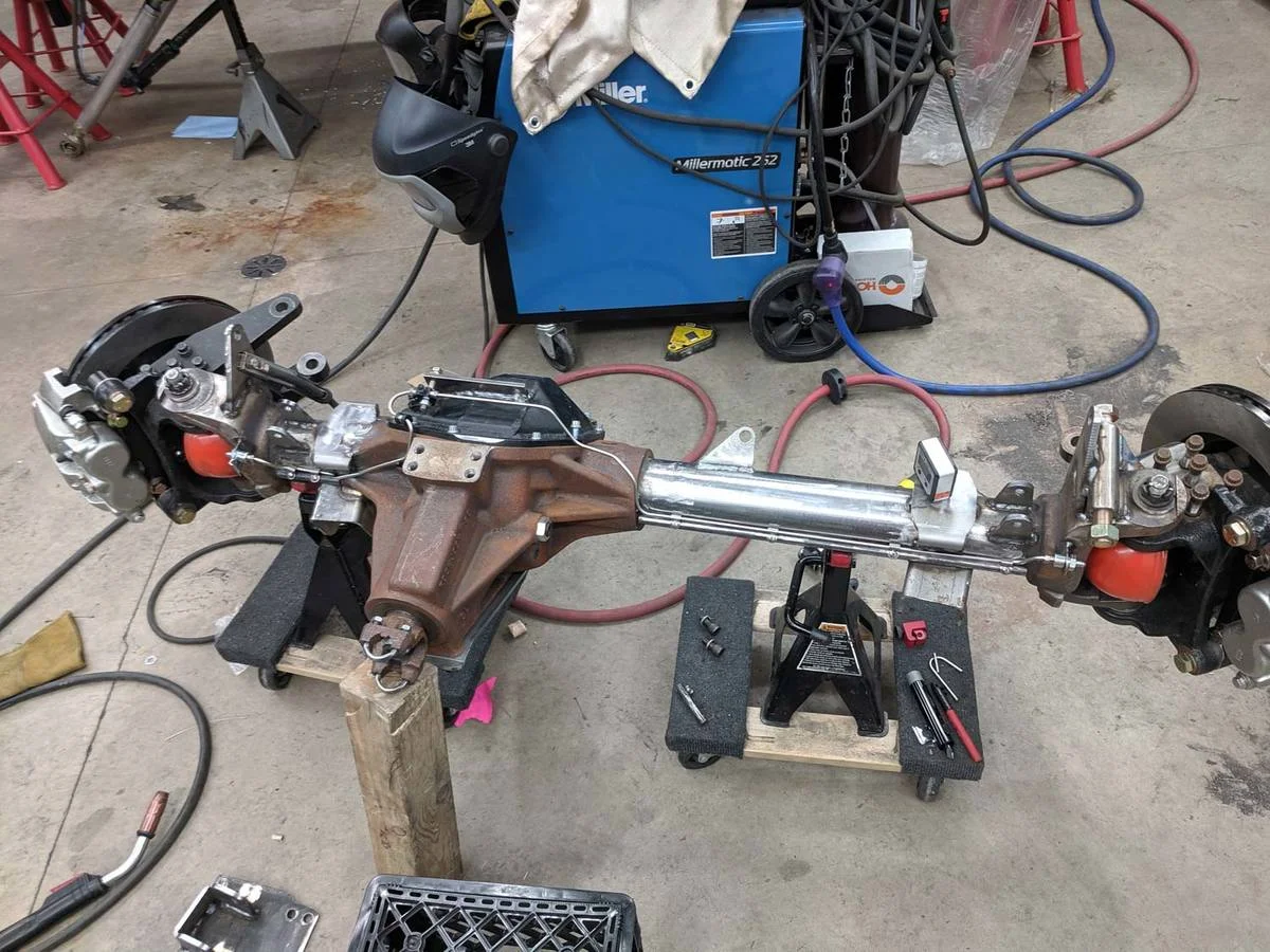 20190828_front-brake-hardlines.webp