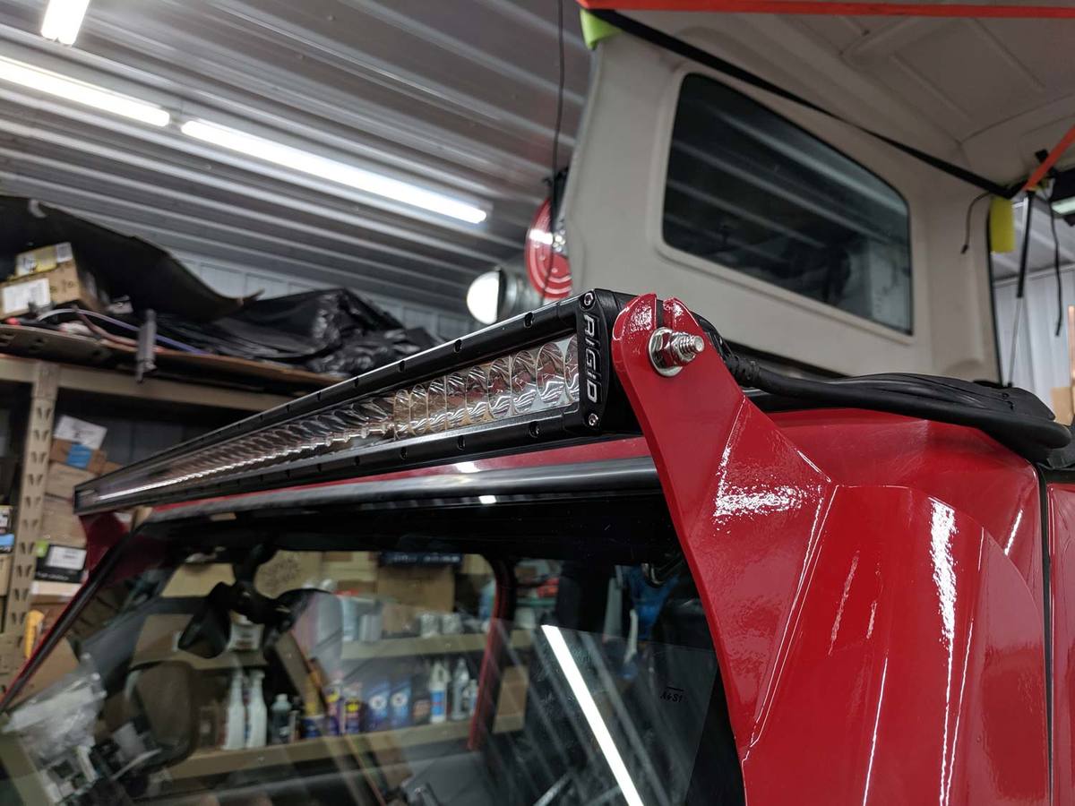 20190908_light-bar-mounted.jpg