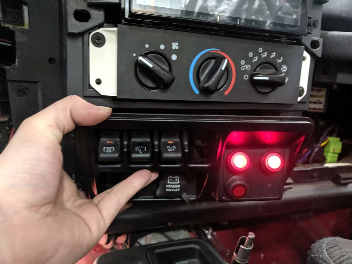 20190913_light-switches.webp