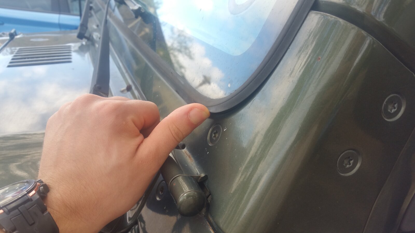 Seal around the windshield Jeep Wrangler TJ Forum