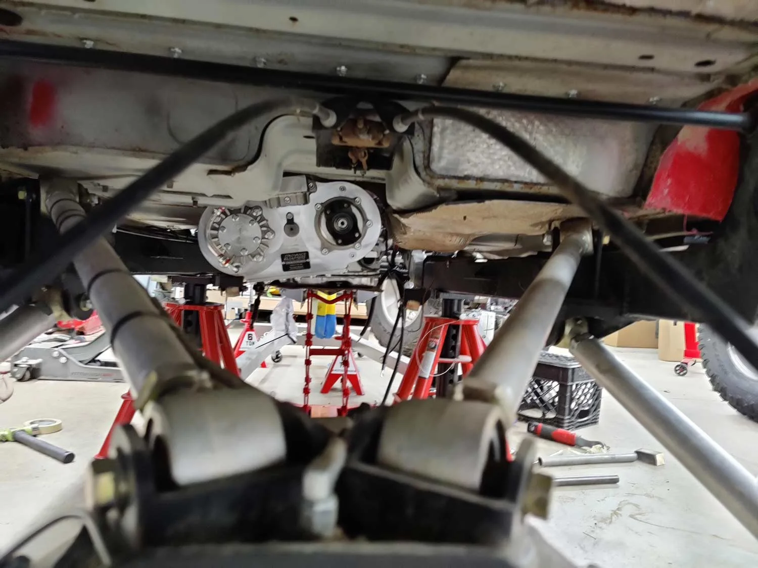 20201129_atlas-tucked-rear.webp