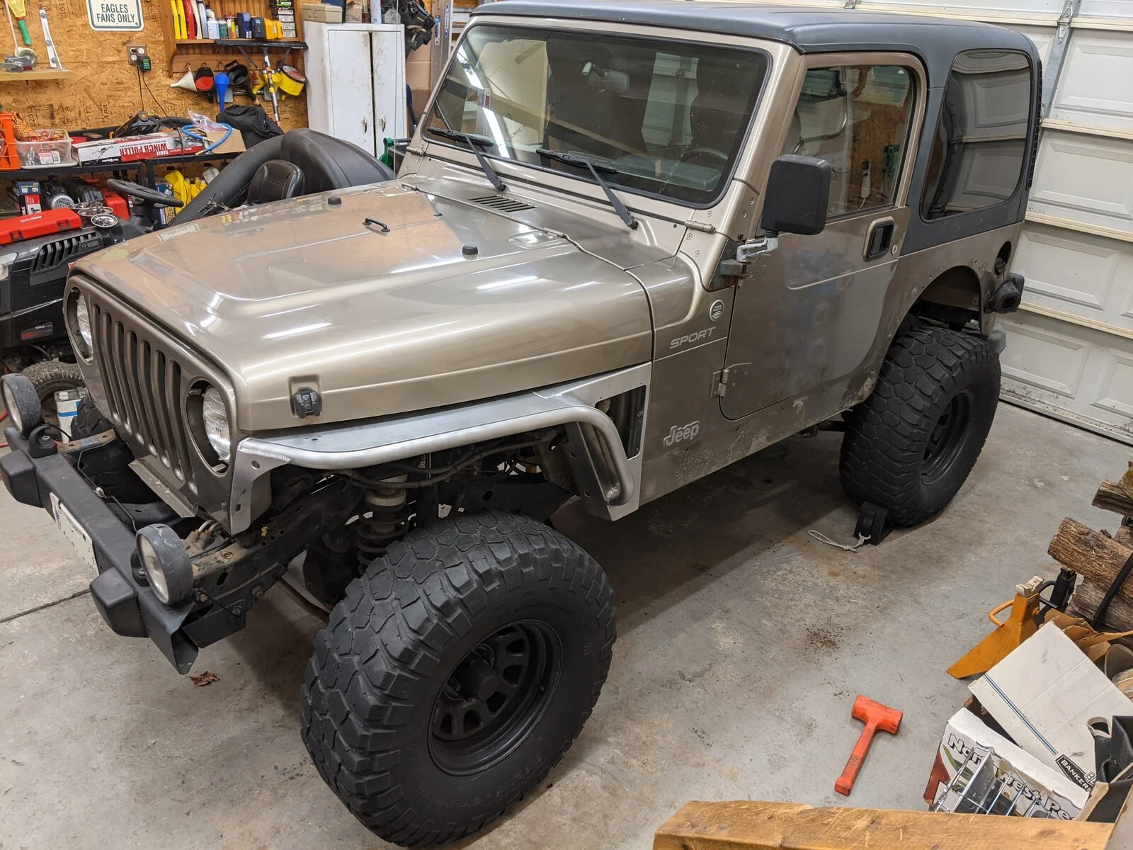 24c - Fenders.webp