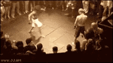 473B091A-E6E7-4677-94DC-2B3C4F36C78F.gif