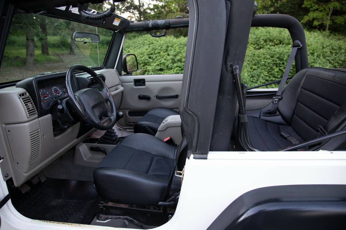 For the TJ owners with kids: Corbeau Baja XRS seats | Jeep Wrangler TJ Forum