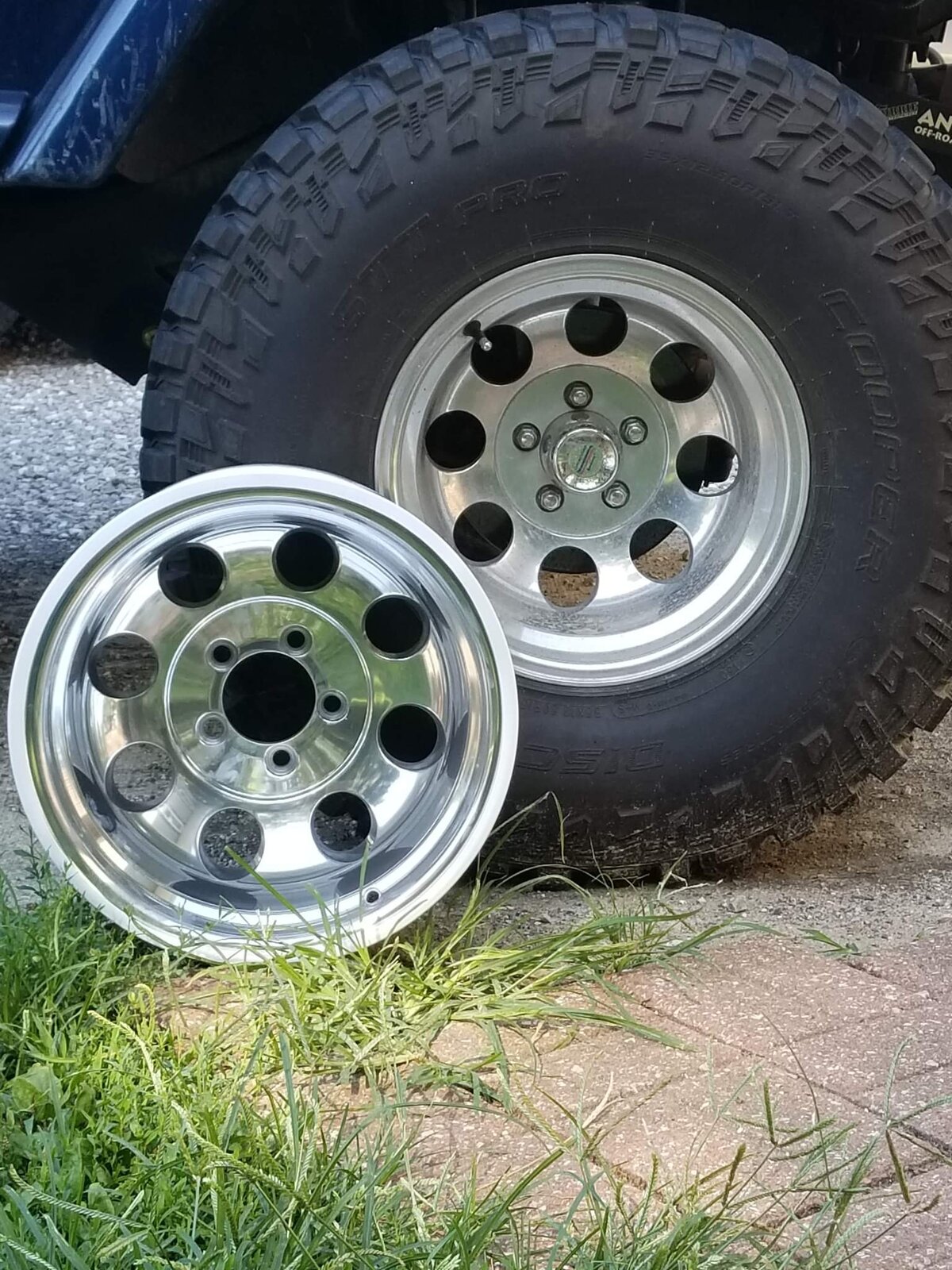 Need help identifying these wheels | Jeep Wrangler TJ Forum