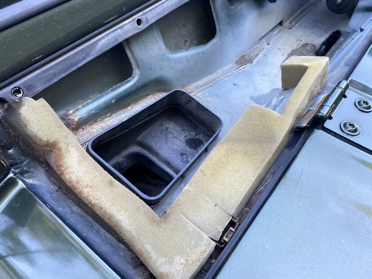 Cabin air intake duct cover: am I missing something? | Jeep Wrangler TJ  Forum