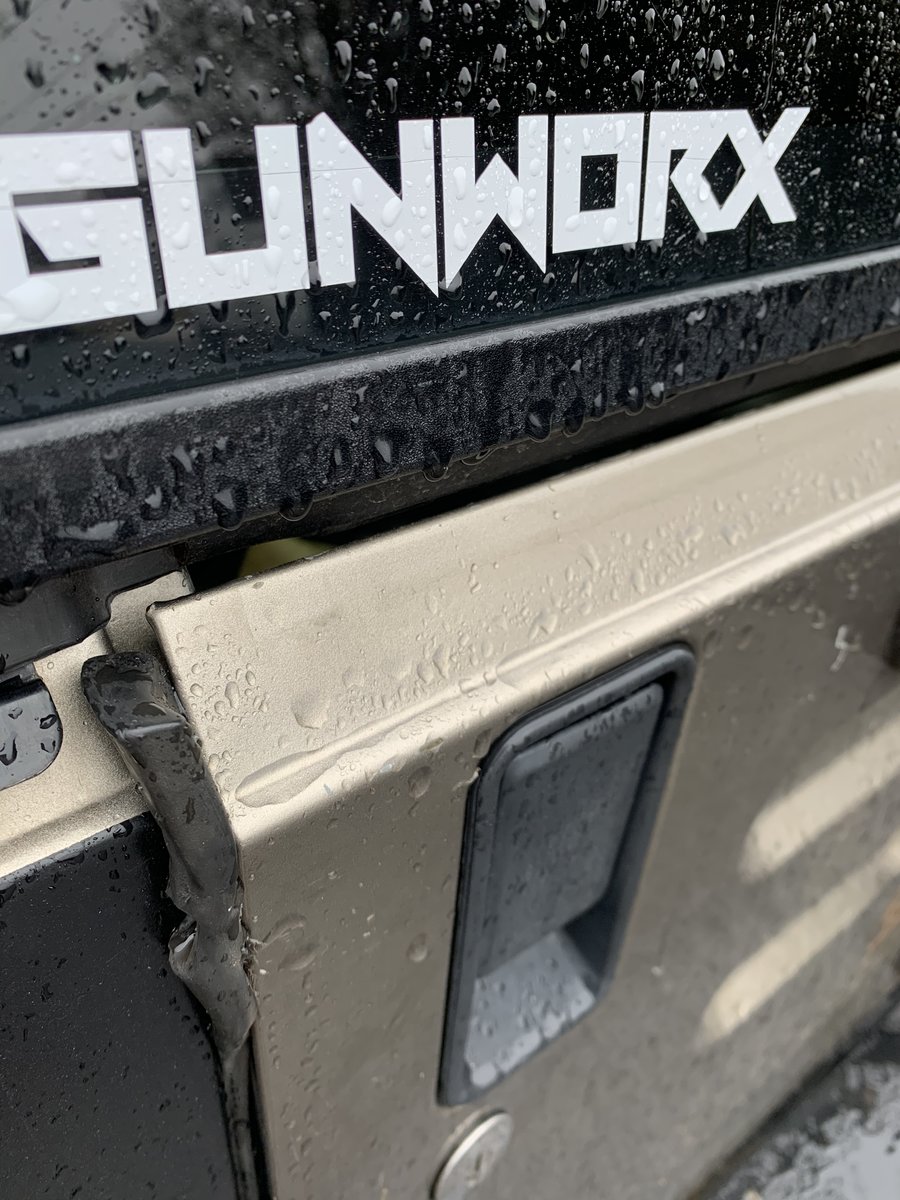 Am I missing a piece of tailgate weatherstripping? | Jeep Wrangler TJ Forum