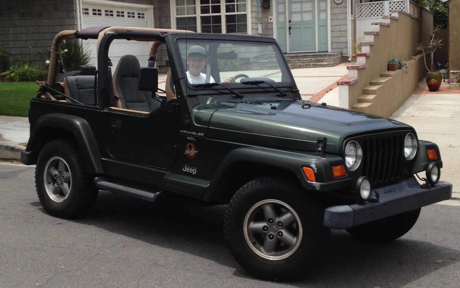 97 Jeep Sahara in 2013.webp