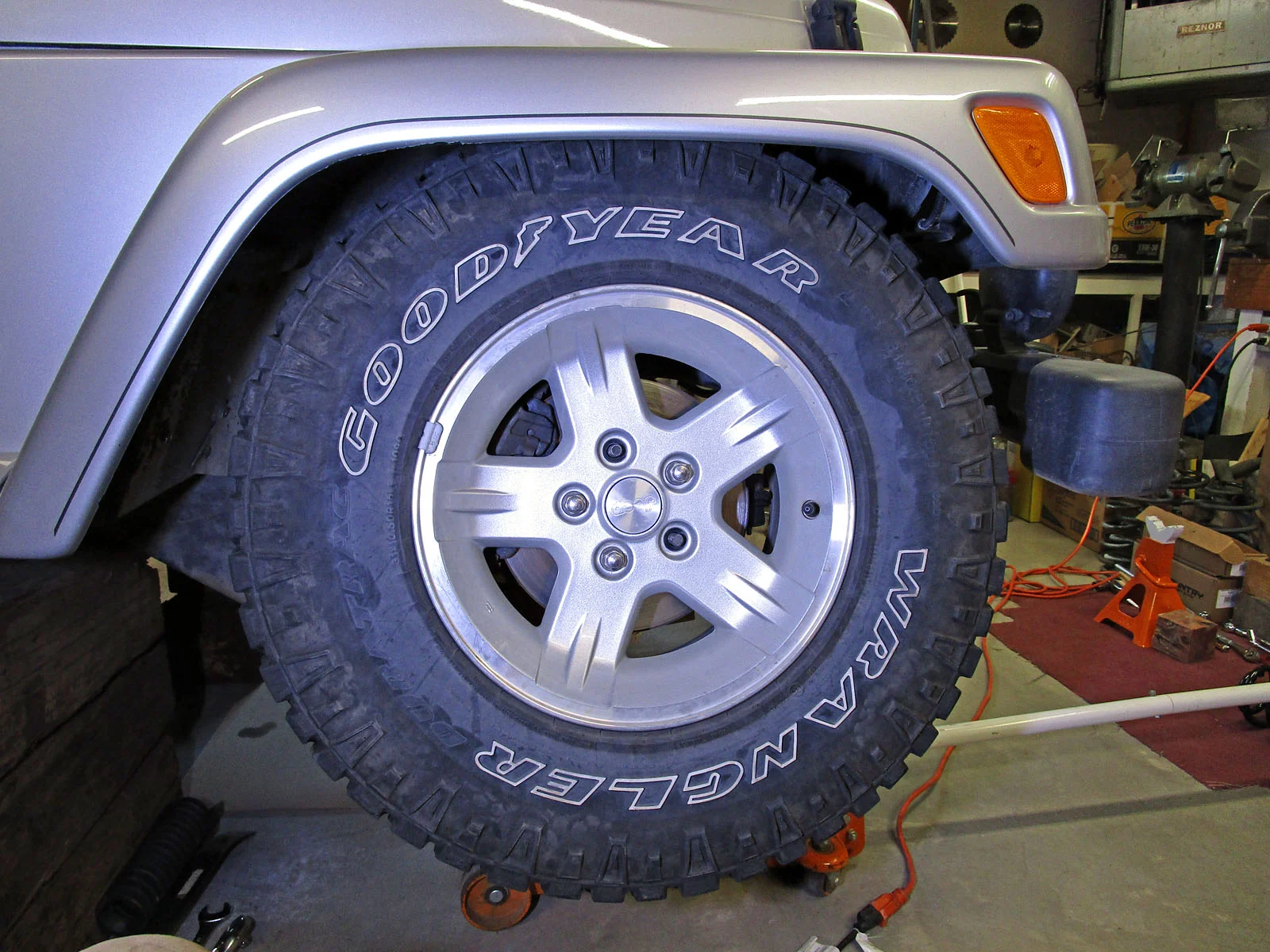 Axle_Tilt_01.jpg