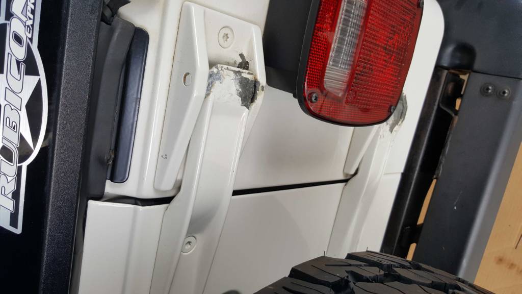Tj tailgate hinges? | Jeep Wrangler TJ Forum