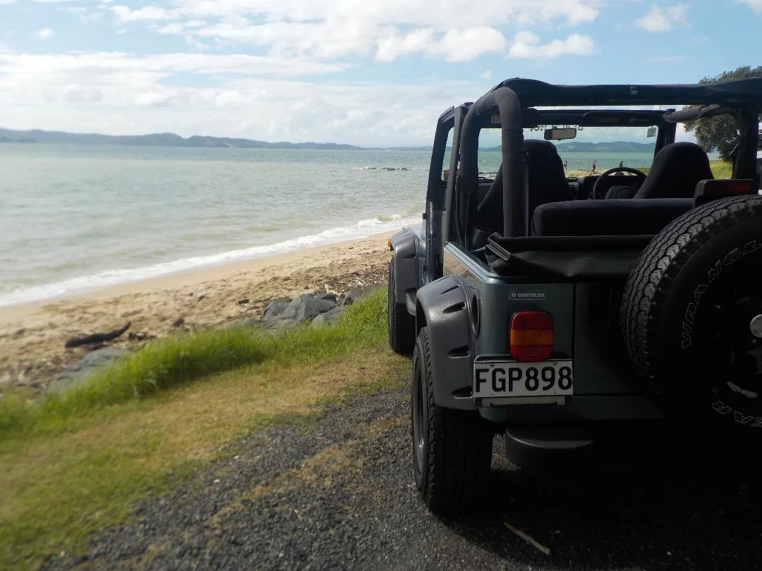 beach jeep.webp