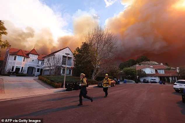 burns_in_Pacific_Palisades_Cali-a-70_1759936851209.webp