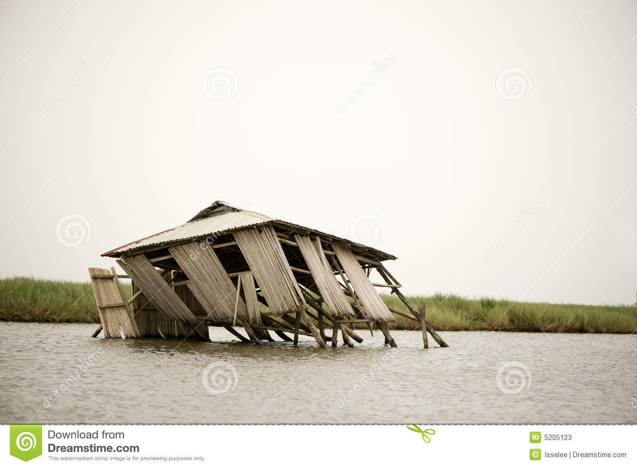 collapsed-stilt-house-5205123.jpg
