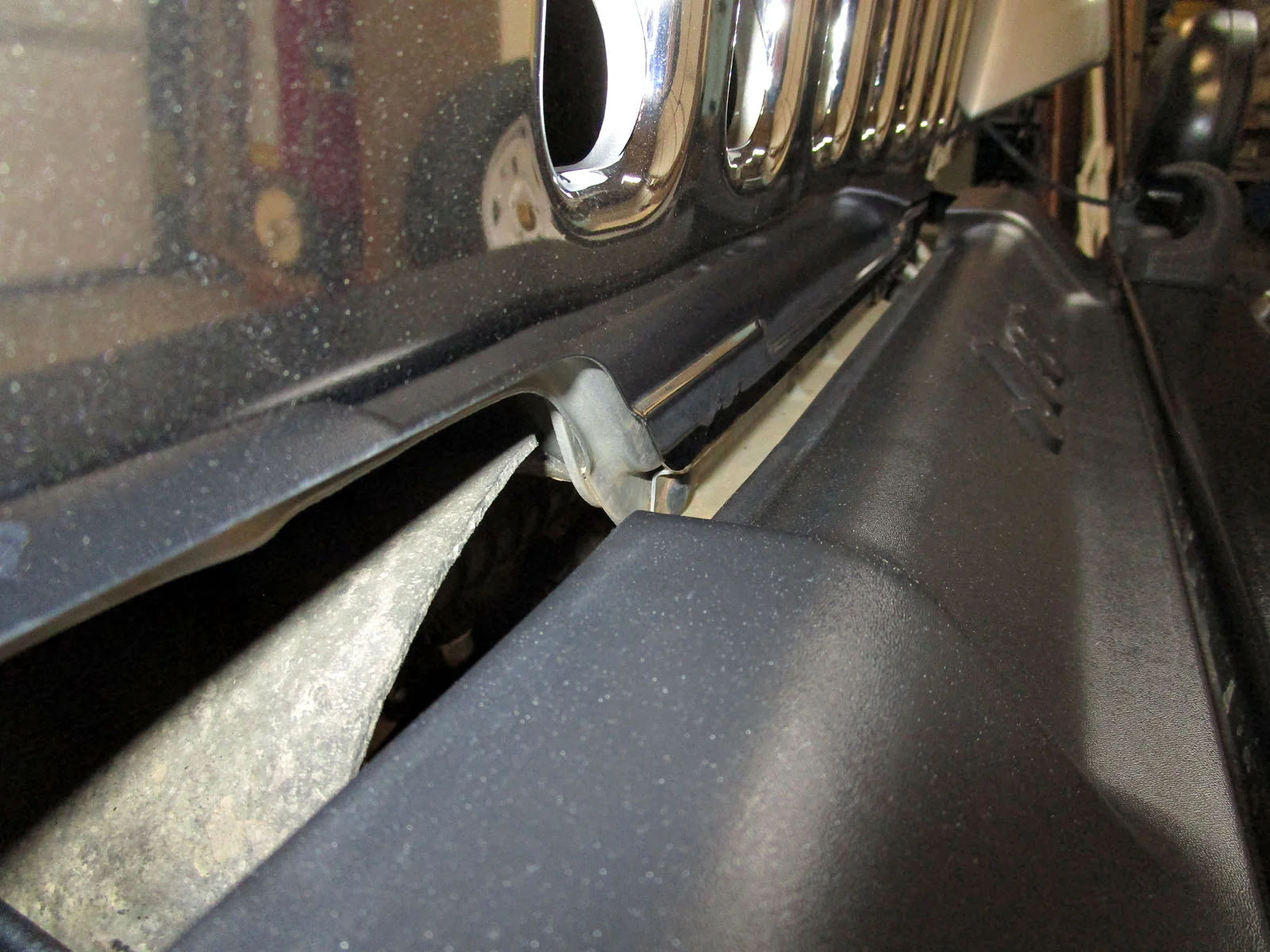 crack_front_02.jpg