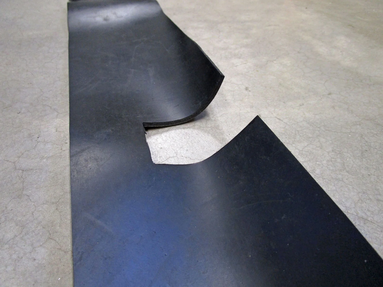 crack_front_06.jpg