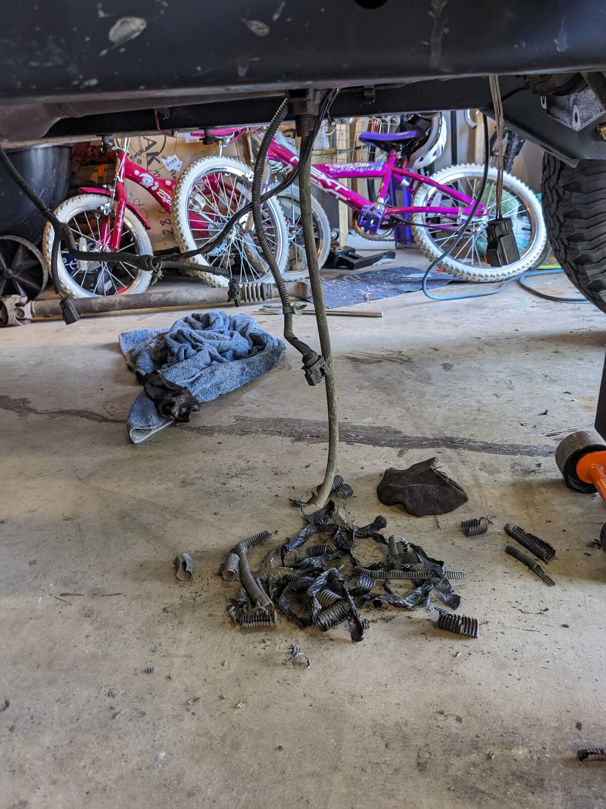 crumbled wire looms.jpg