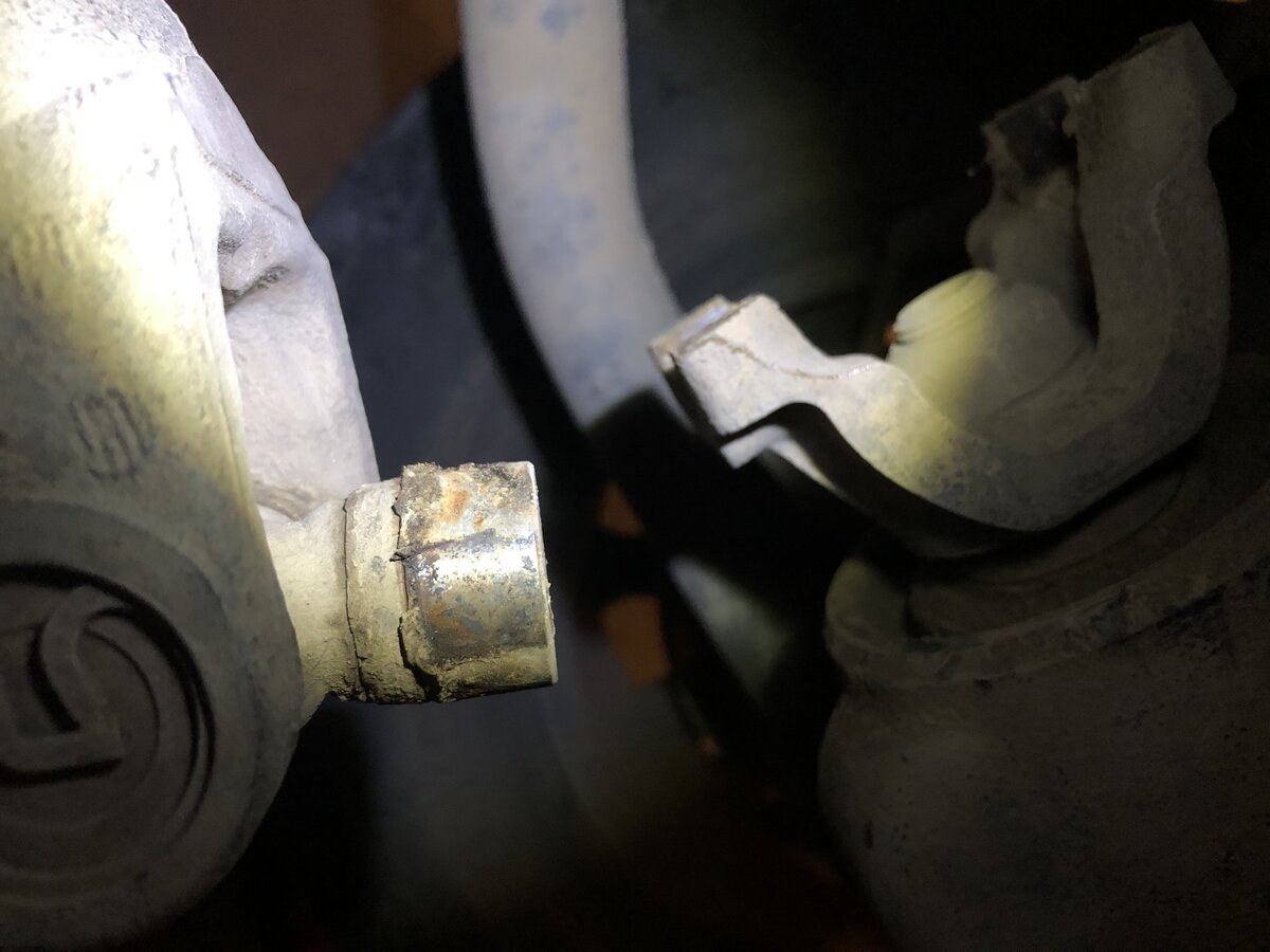 Dirt grinding noise from front driveshaft / transfer case Jeep