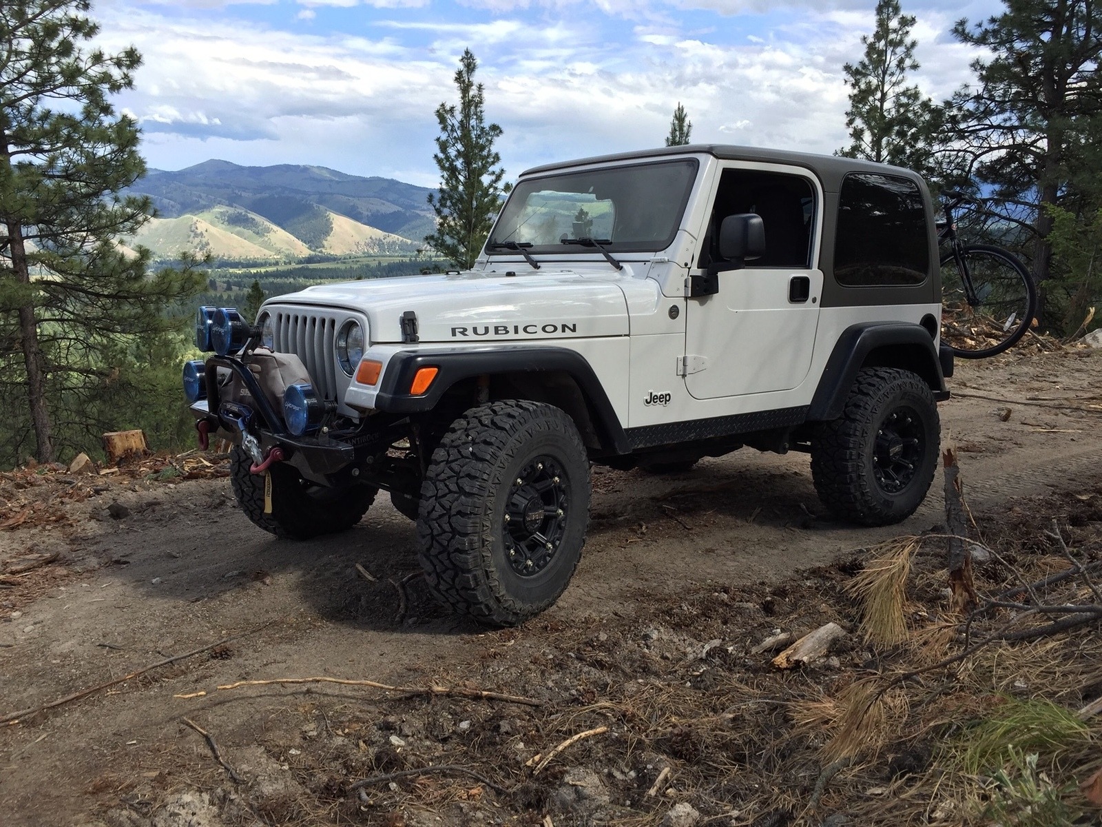 Post pictures of your white TJ Jeep Wrangler TJ Forum