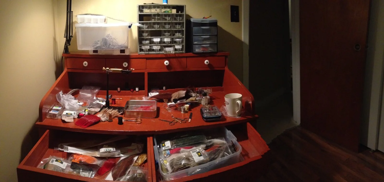 desk.webp
