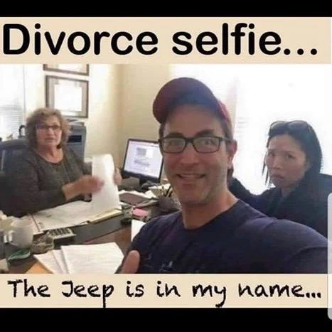 devorse selfie.webp