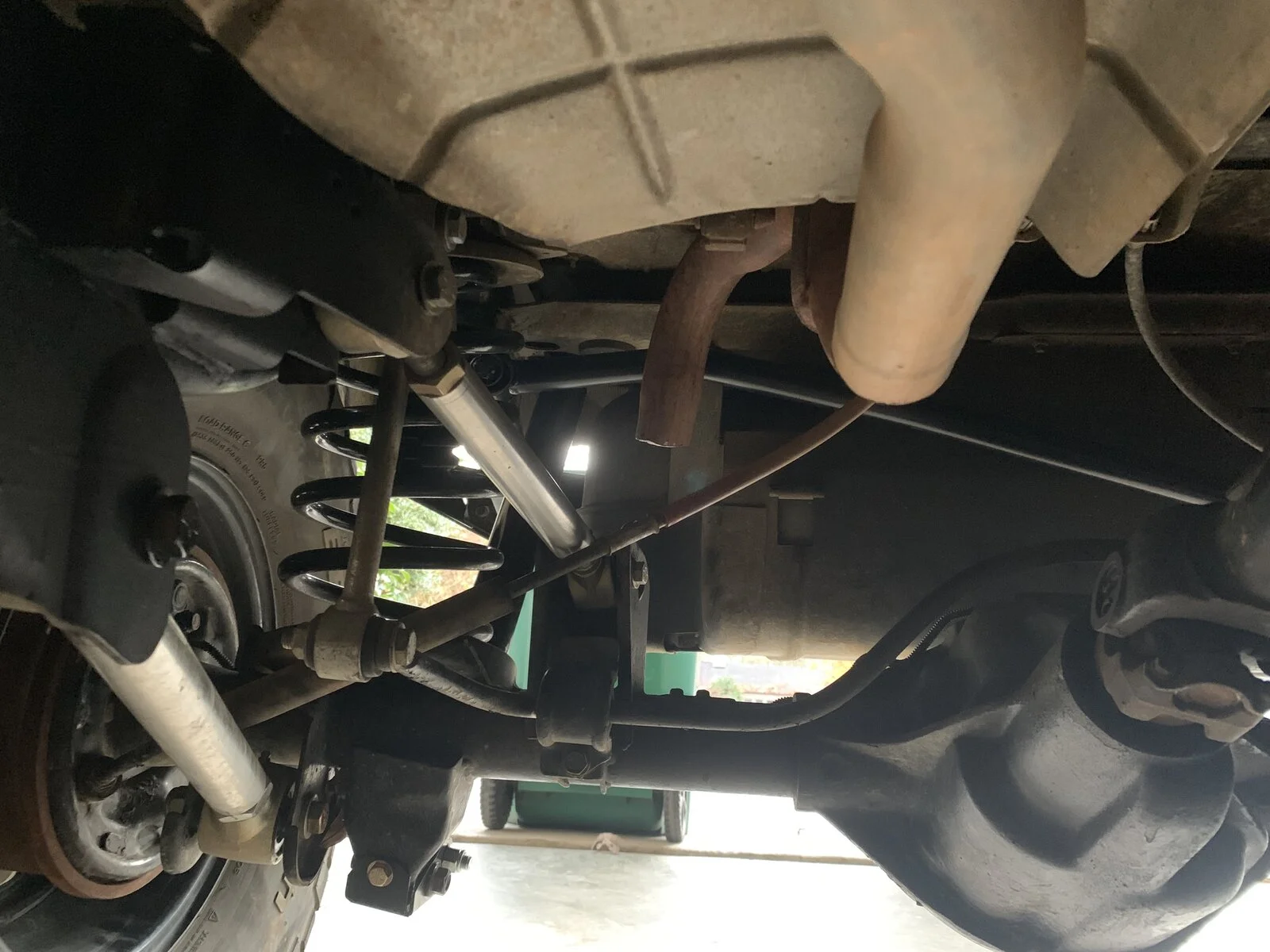 exhaustCut.JPG