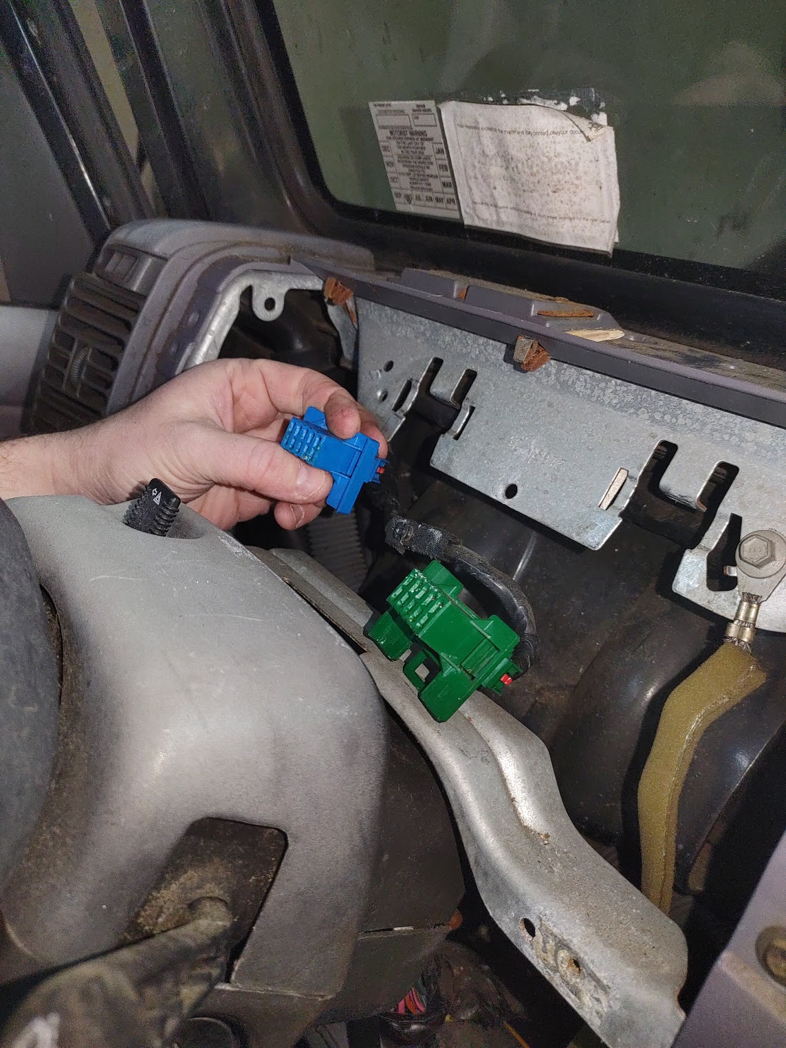 98 TJ electrical issue (gauge cluster dead) | Jeep Wrangler TJ Forum