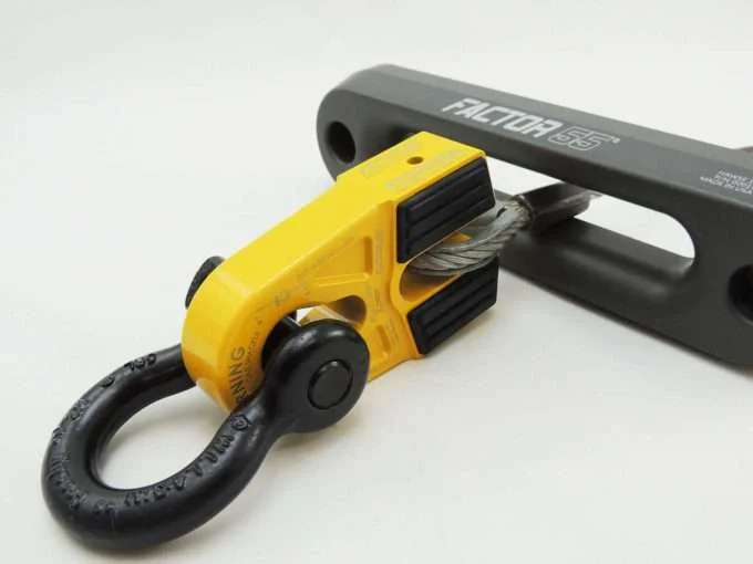 FlatLink-E-with-shackle-and-fairlead-2-680x510.webp