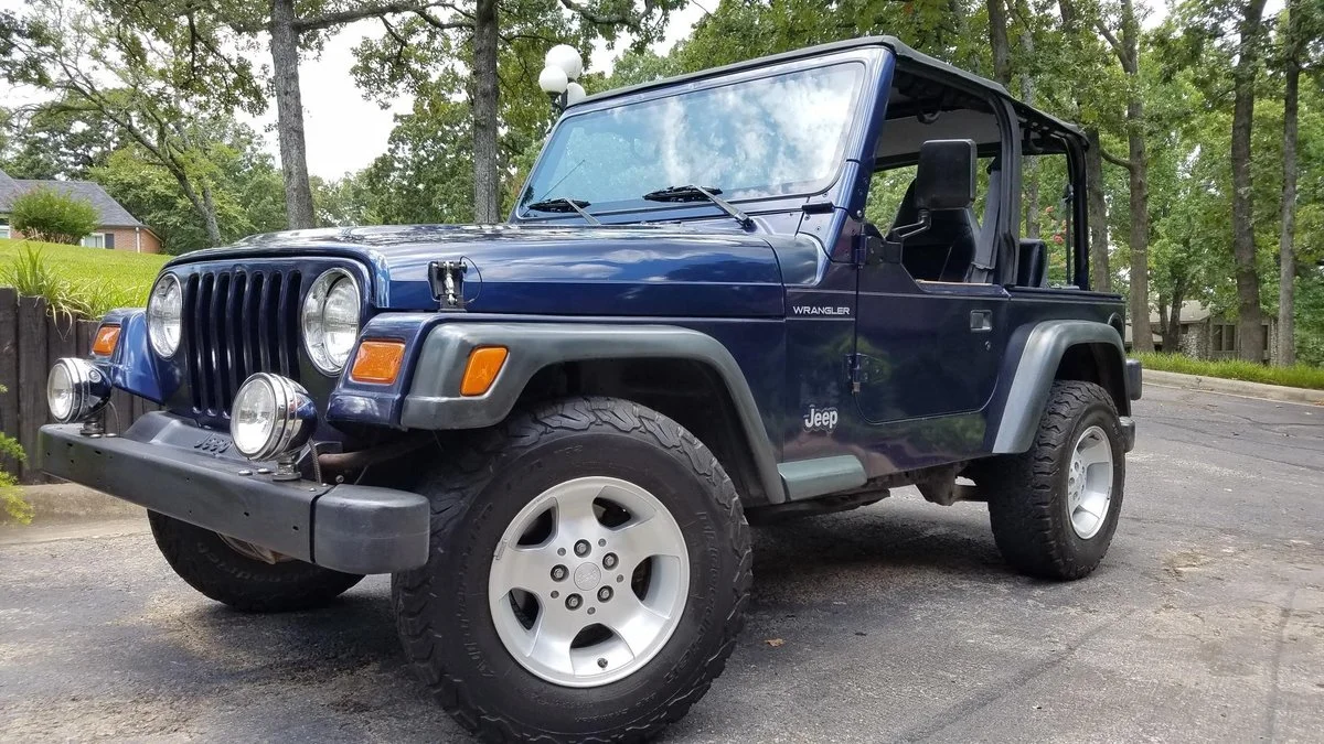 Front Driver Safari Top.webp