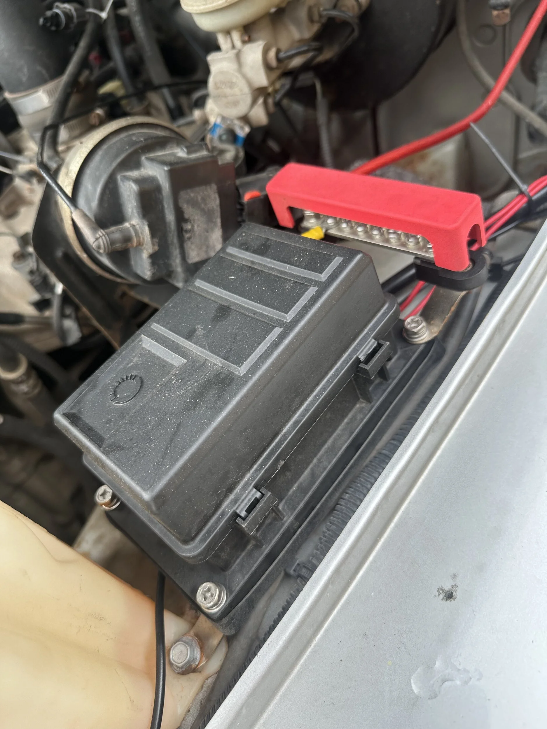 Fuse and Relay Box.jpg
