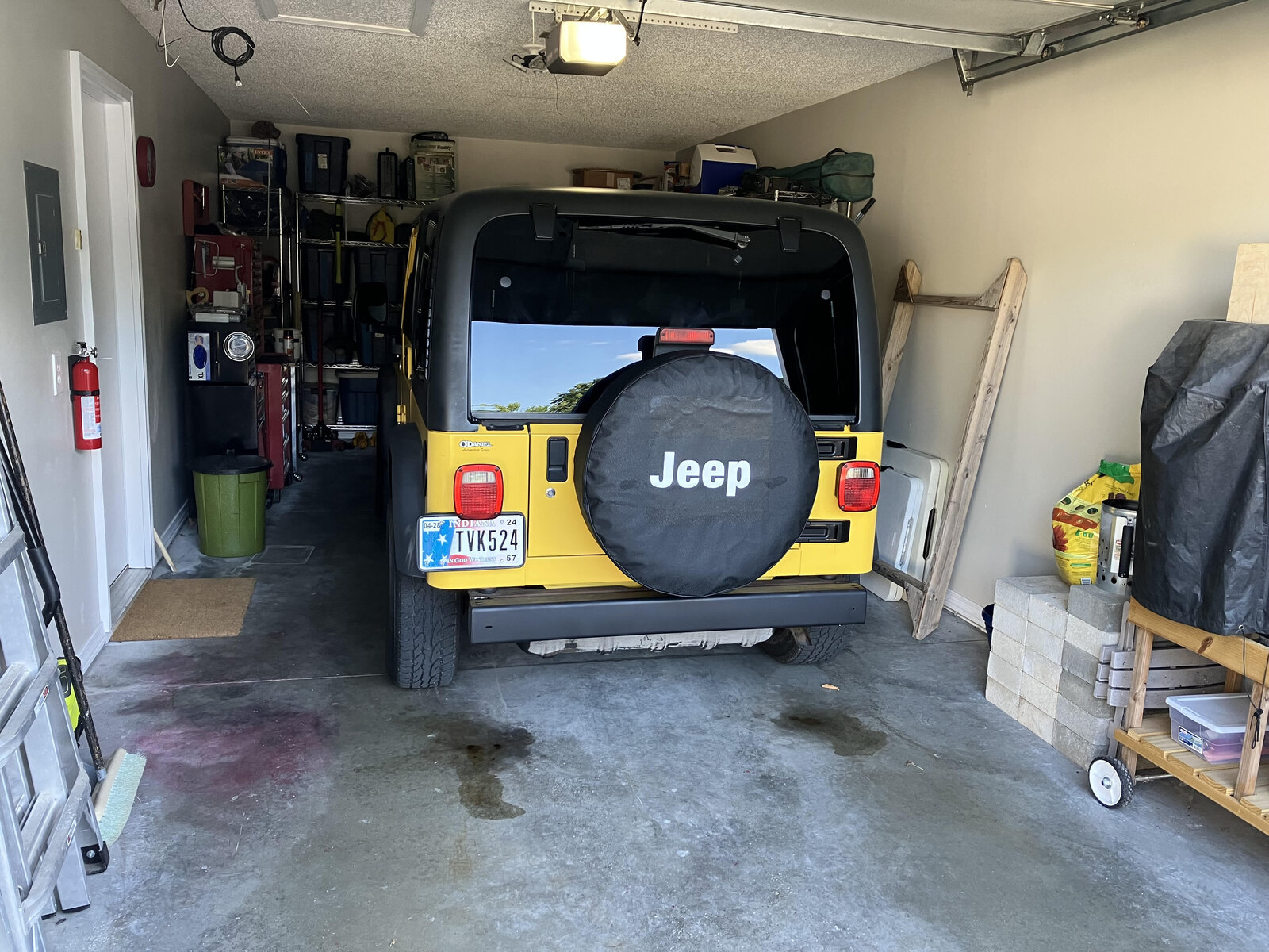 Garage jeep 2.jpg