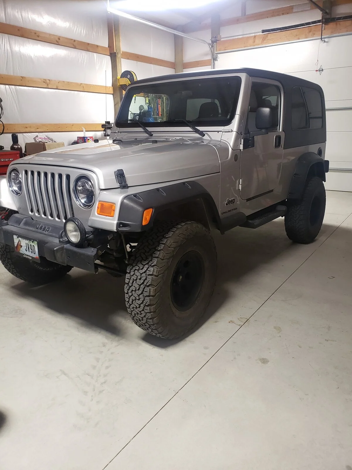 grayjeep.webp